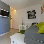 Lägenhet Apartment Color Green Dramalj